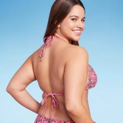 Women's Crochet Trim Triangle Bikini Top - Wild Fable™ Pink Floral Print 12 Women's Crochet Trim Triangle Bikini Top - Wild Fable™ Pink Floral Print -Wild Fable GUEST c76b4682 e3d4 43ce 841f d0d6cfdcbe26